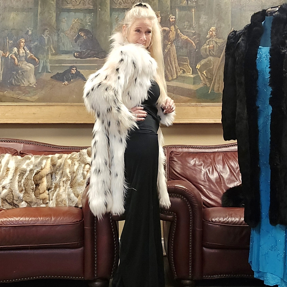 Elegant Spotted Fox Fur Coat NWT - Picture 3 of 16